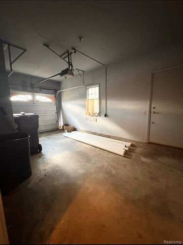 2332 Nolen Drive, Flint, MI 48504