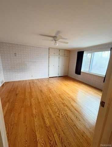 2332 Nolen Drive, Flint, MI 48504