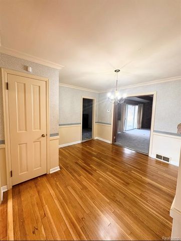 2332 Nolen Drive, Flint, MI 48504