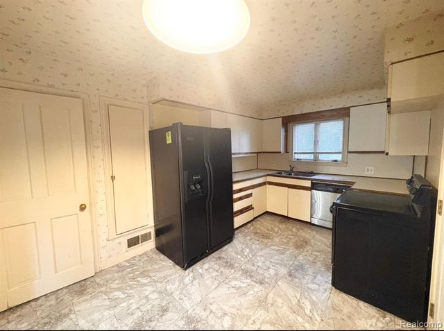 2332 Nolen Drive, Flint, MI 48504