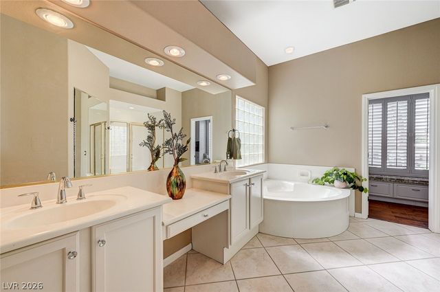 10800 Cedar Forest Avenue, Las Vegas, NV 89144