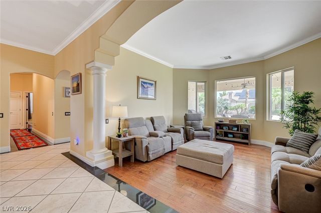 10800 Cedar Forest Avenue, Las Vegas, NV 89144
