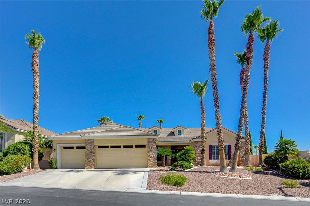 10800 Cedar Forest Avenue, Las Vegas, NV 89144
