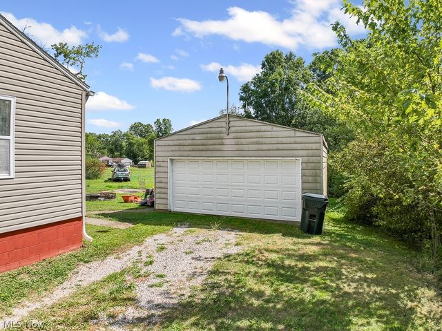 1235 Elm Street, Sebring, OH 44672