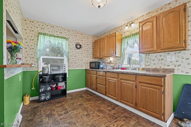 1235 Elm Street, Sebring, OH 44672