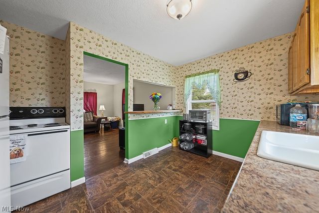 1235 Elm Street, Sebring, OH 44672