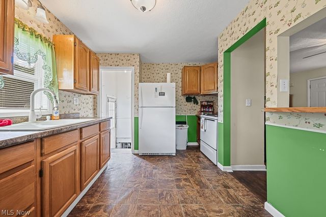 1235 Elm Street, Sebring, OH 44672