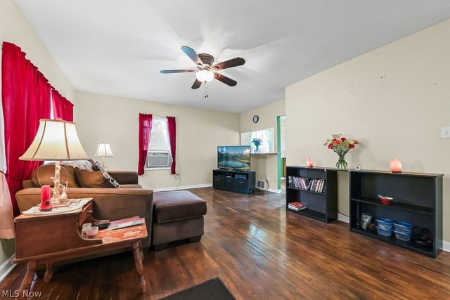 1235 Elm Street, Sebring, OH 44672