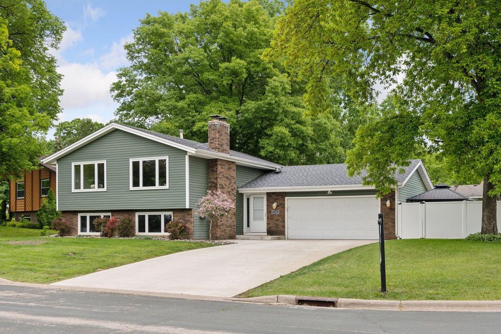 15243 Bluedorn Circle SE, Prior Lake, MN 55372