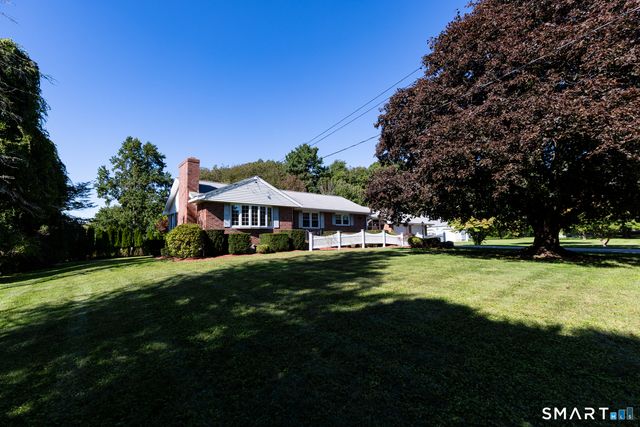 153 Sharp Hill Road, Montville, CT 06382
