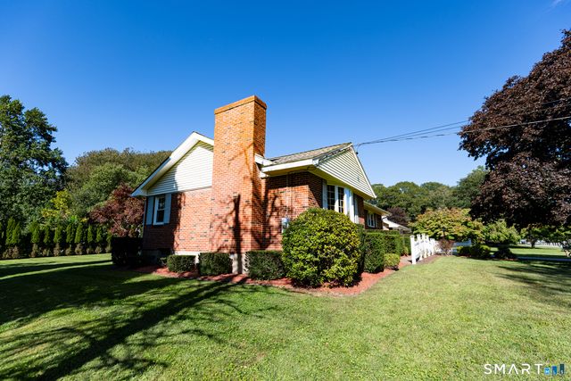 153 Sharp Hill Road, Montville, CT 06382