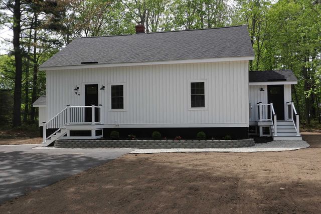 94 Blackwater Road, Somersworth, NH 03878