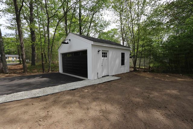 94 Blackwater Road, Somersworth, NH 03878