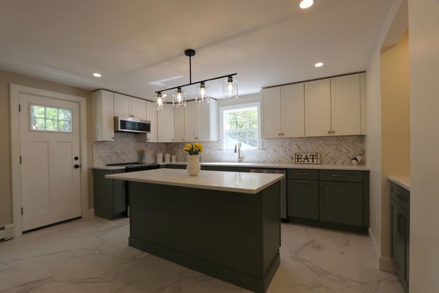 94 Blackwater Road, Somersworth, NH 03878