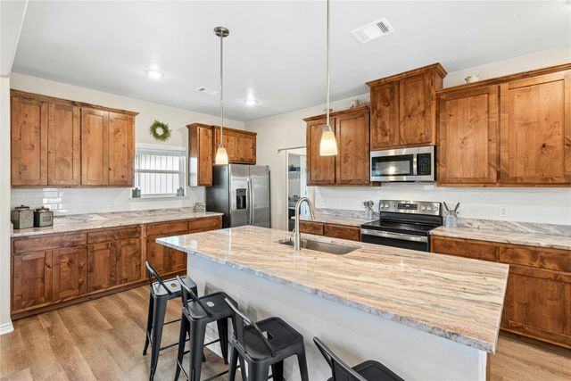 195 Rosebud Ranch RD, Bertram, TX 78605