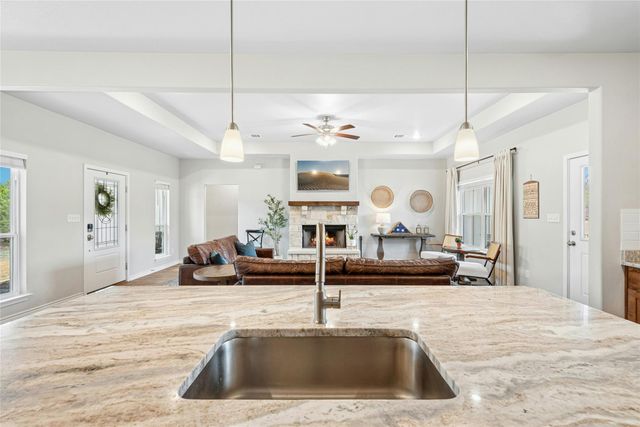 195 Rosebud Ranch RD, Bertram, TX 78605