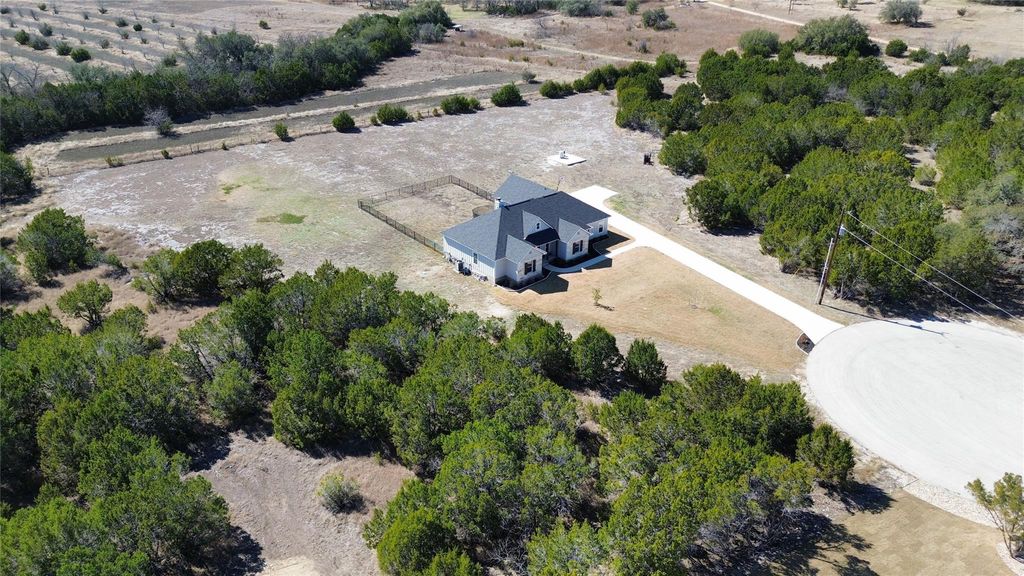 195 Rosebud Ranch RD, Bertram, TX 78605
