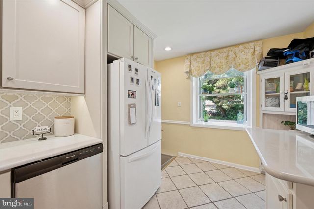 4946 JAMES PL, Brookhaven, PA 19015