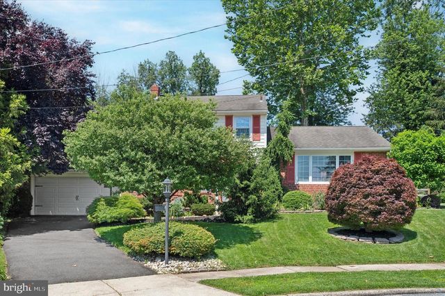 4946 JAMES PL, Brookhaven, PA 19015