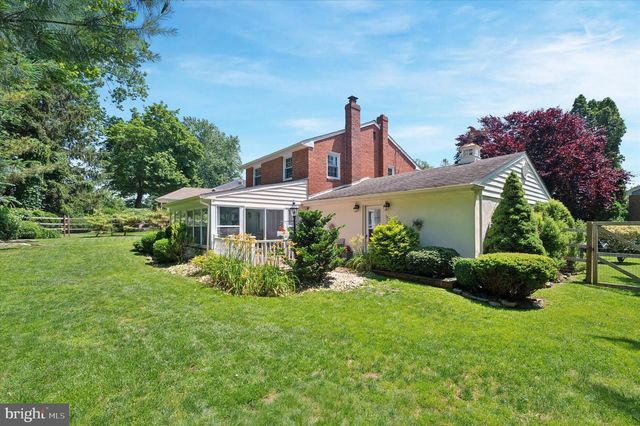 4946 JAMES PL, Brookhaven, PA 19015