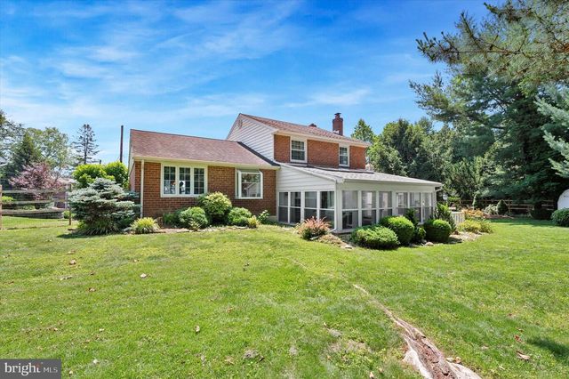 4946 JAMES PL, Brookhaven, PA 19015
