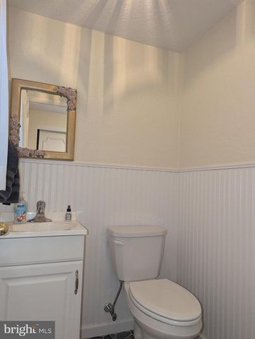4946 JAMES PL, Brookhaven, PA 19015