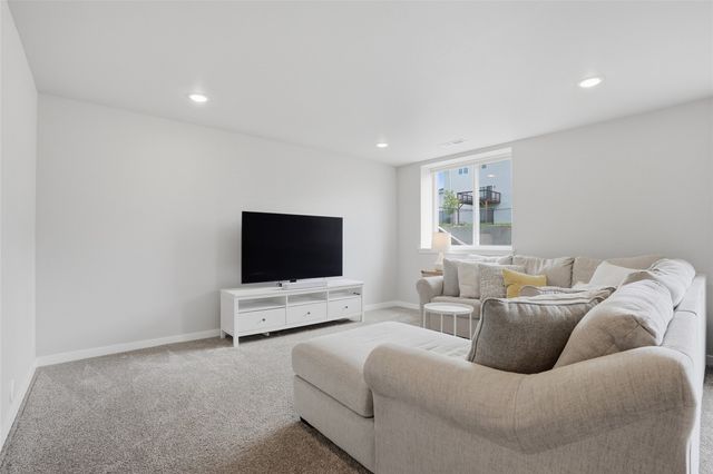 195 Sedona Street, Iowa City, IA 52246