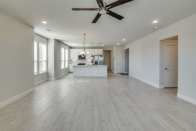 9601 Thorncrown Lane, Fort Worth, TX 76179