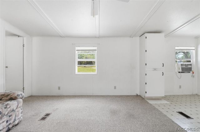6295 W Green Acres Street, Homosassa, FL 34446