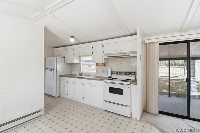 6295 W Green Acres Street, Homosassa, FL 34446