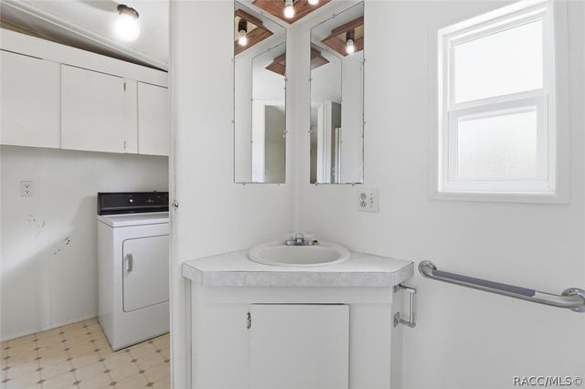 6295 W Green Acres Street, Homosassa, FL 34446