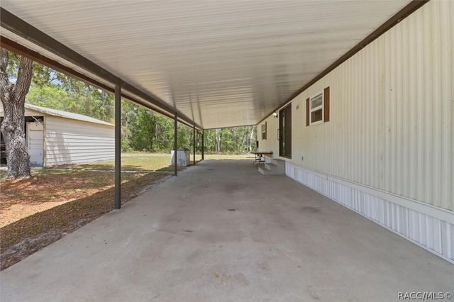 6295 W Green Acres Street, Homosassa, FL 34446