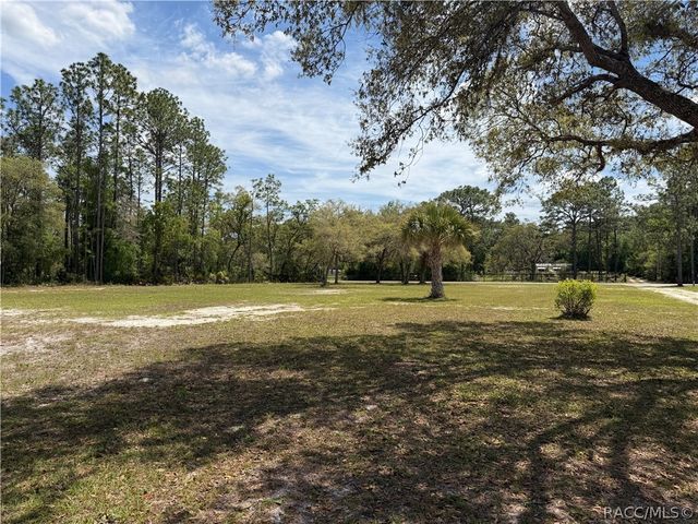 6295 W Green Acres Street, Homosassa, FL 34446