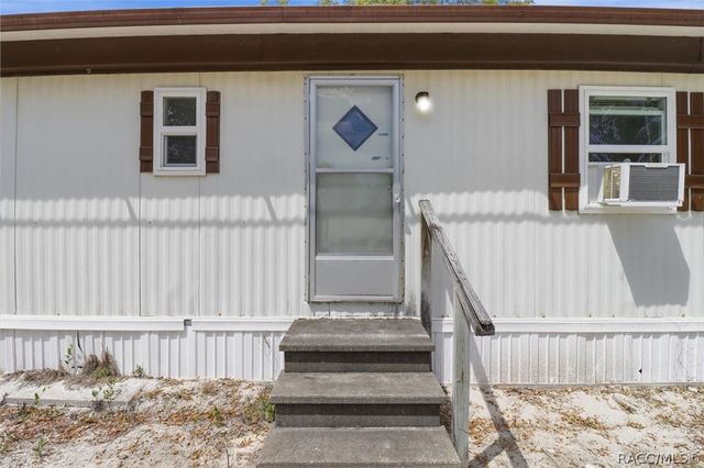 6295 W Green Acres Street, Homosassa, FL 34446