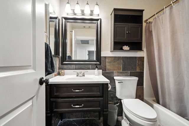 1102 Hope Lane, Redding, CA 96003