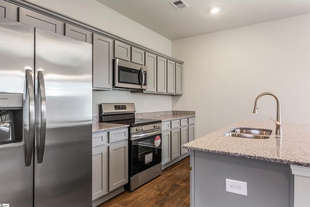 137 Foundation Way, Simpsonville, SC 29681