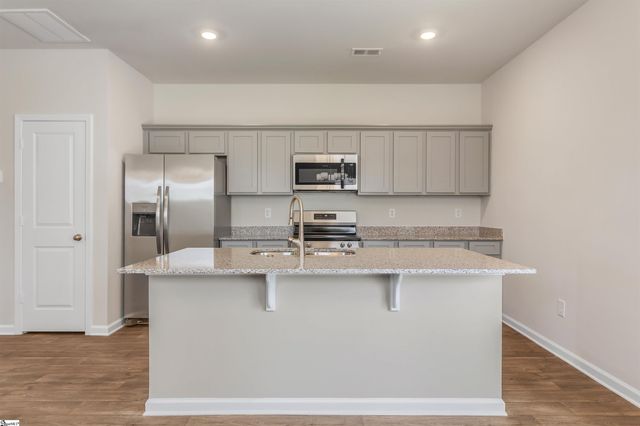 137 Foundation Way, Simpsonville, SC 29681