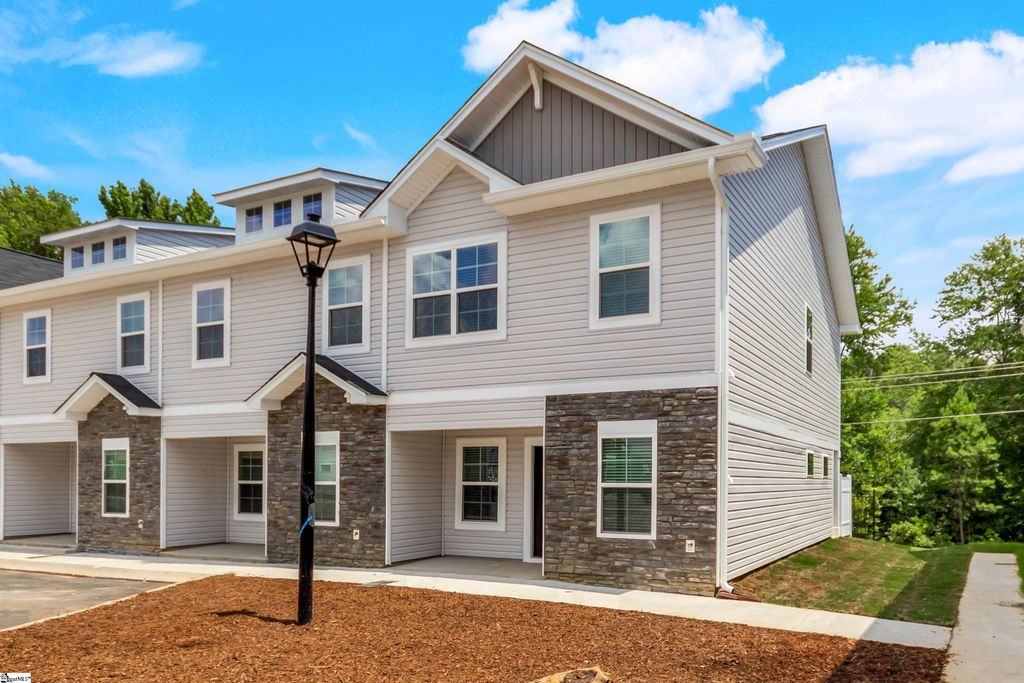 137 Foundation Way, Simpsonville, SC 29681