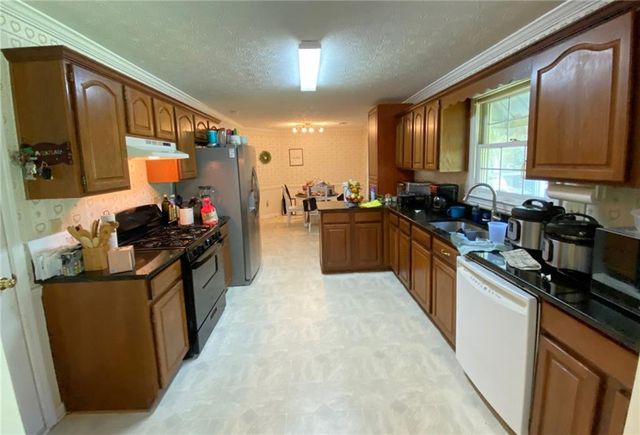 3575 Thrush Court, Loganville, GA 30052