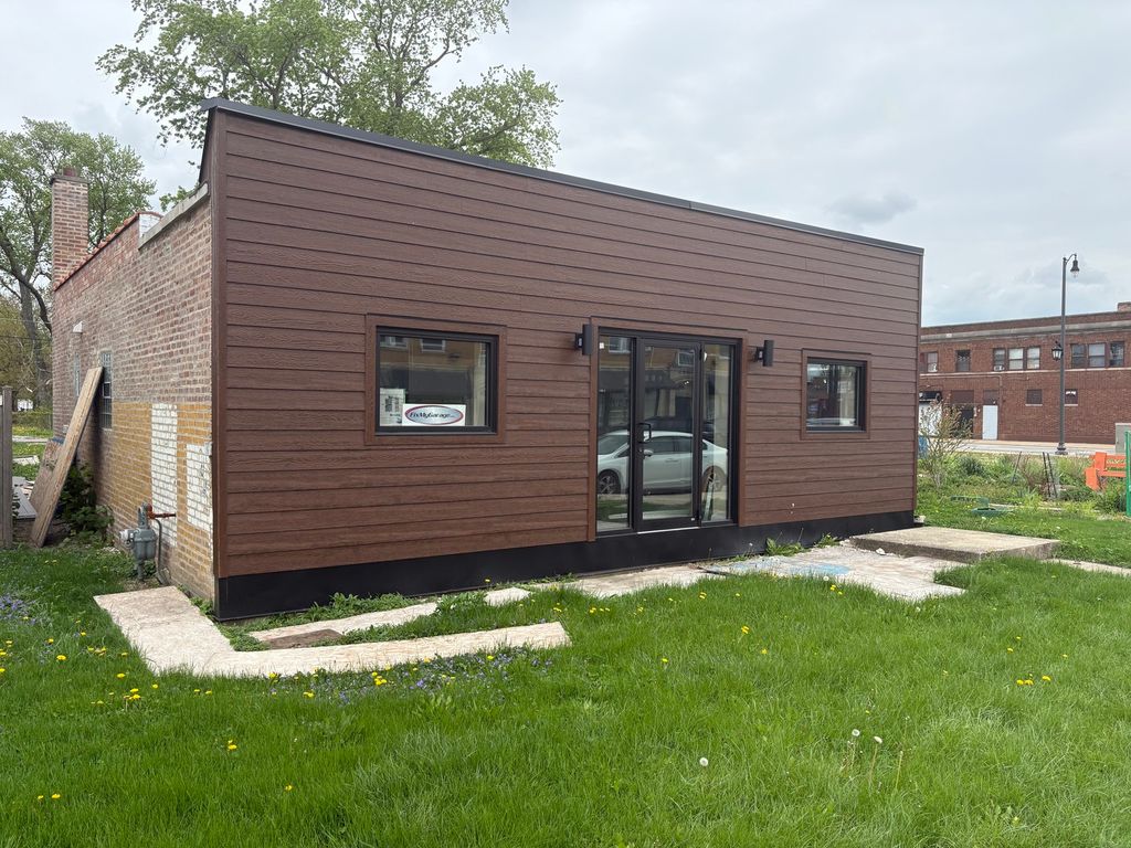 841 S 17th Avenue, Maywood, IL 60153 — exterior