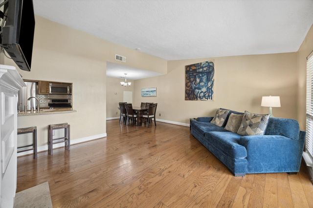 1915 Augusta Drive 43, Houston, TX 77057