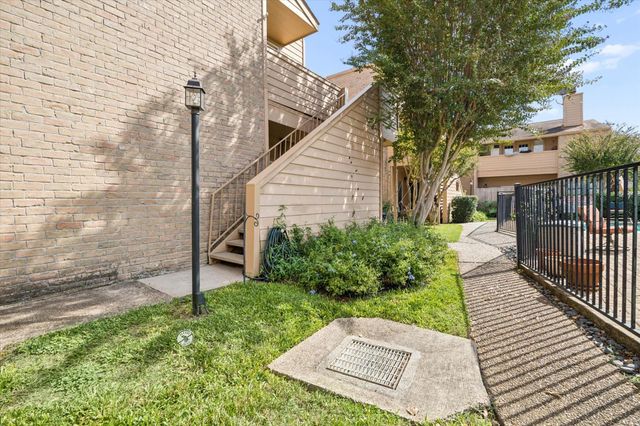 1915 Augusta Drive 43, Houston, TX 77057