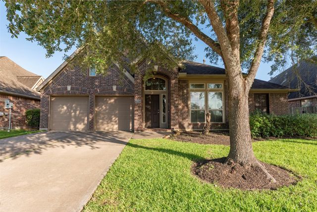 2407 Lost Bridge Lane, Pearland, TX 77584