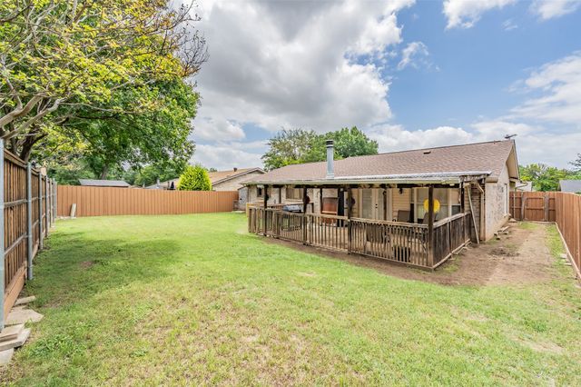 705 Salem Drive, Arlington, TX 76014