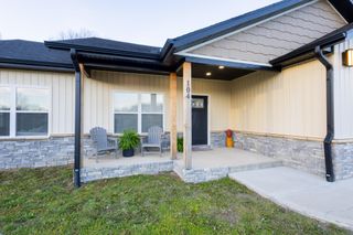 104 Haylee Circle, Monett, MO 65708