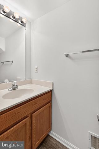 47582 COMER SQ, Sterling, VA 20165