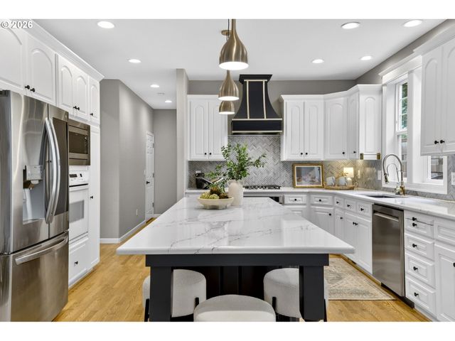16375 Nw GRAF St, Portland, OR 97229