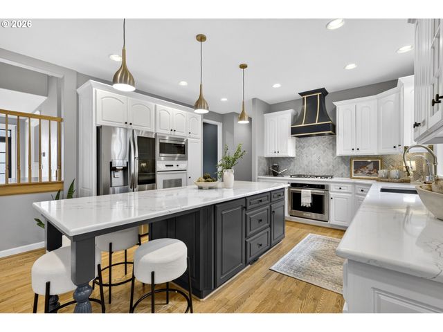16375 Nw GRAF St, Portland, OR 97229