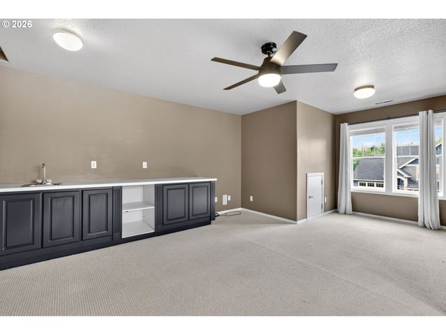 16375 Nw GRAF St, Portland, OR 97229
