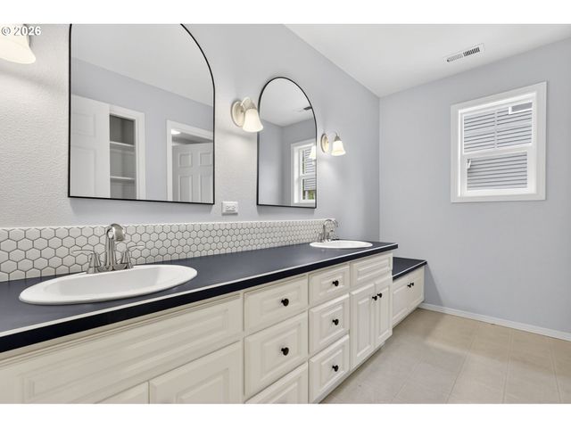 16375 Nw GRAF St, Portland, OR 97229